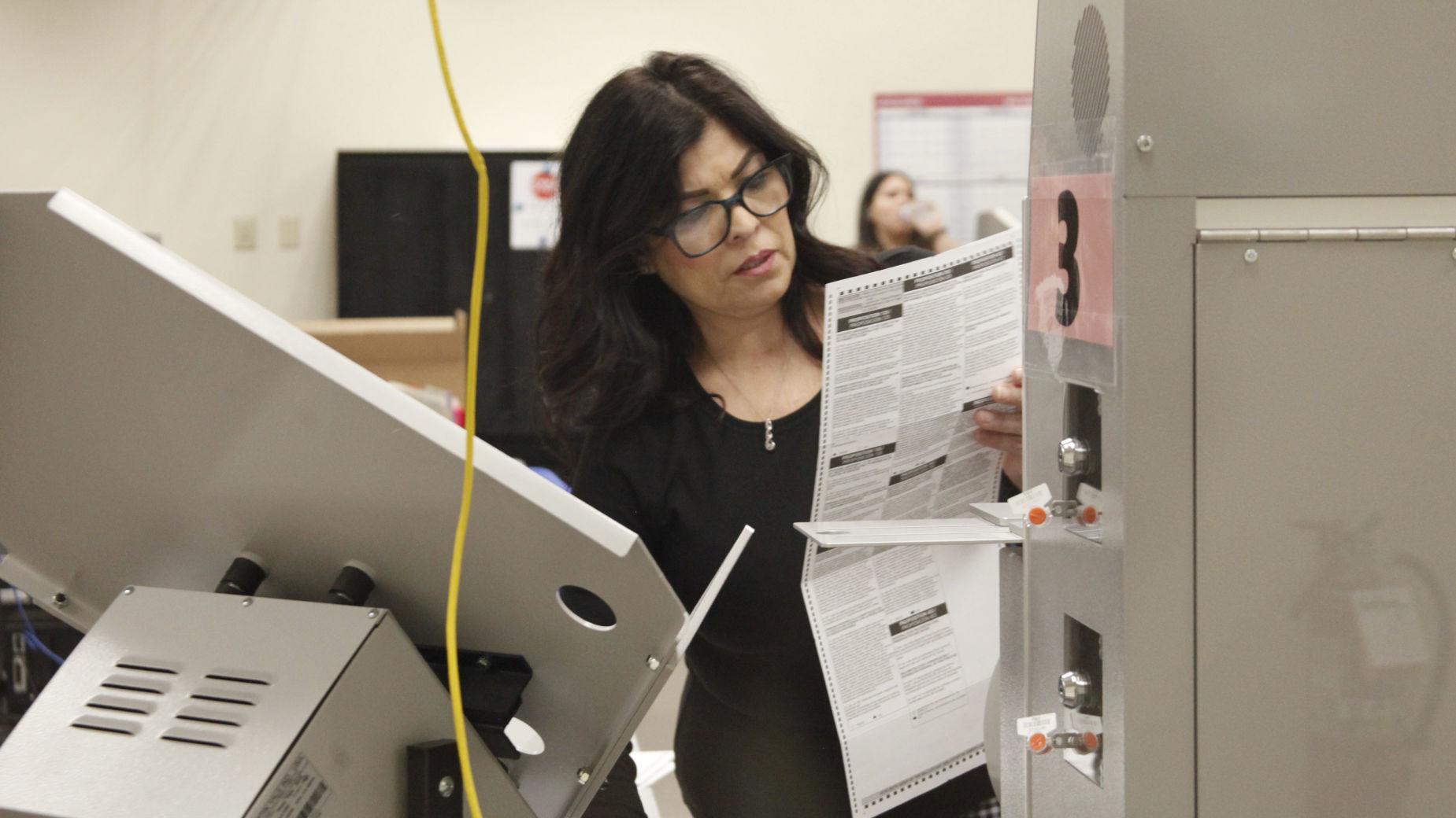 Community poll: Tucson voters overwhelmingly back Democratic candidates